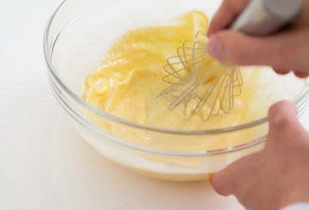 Фото шага рецепта Омлет с вешенками 80091 шаг 2  