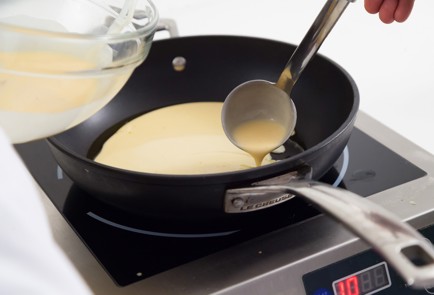 Фото шага рецепта Омлет с вешенками 80091 шаг 3  