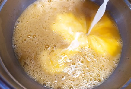 Фото шага рецепта Омлет со шпинатом и помидорами 189157 шаг 3  