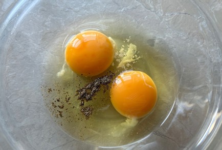 Фото шага рецепта Омлет в духовке 174270 шаг 2  