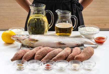 Фото шага рецепта Омуль в кляре с бататом фри 186382 шаг 1  