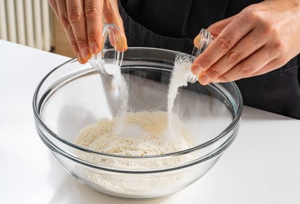 Фото шага рецепта Омуль в кляре с бататом фри 186382 шаг 8  