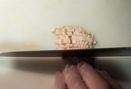 Фото шага рецепта Онигири с курицей 138608 шаг 2  