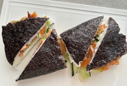 Фото шага рецепта Онигири 186555 шаг 13  