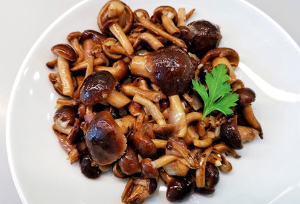 Фото шага рецепта Опята обжаренные на сале 175812 шаг 10  