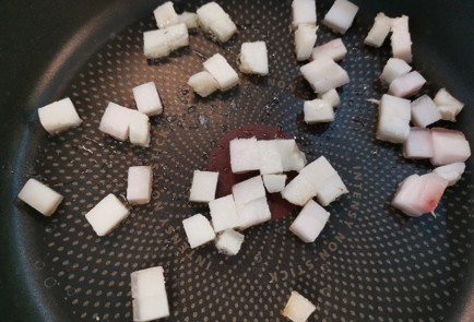 Фото шага рецепта Опята обжаренные на сале 175812 шаг 4  