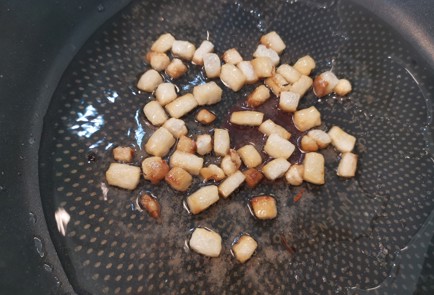 Фото шага рецепта Опята обжаренные на сале 175812 шаг 5  