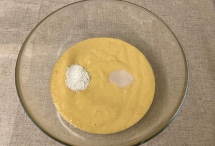 Фото шага рецепта Ореховый бисквит с вяленой клюквой 175113 шаг 5  