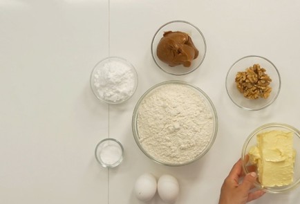 Фото шага рецепта Орешки со сгущенкой 136987 шаг 1  