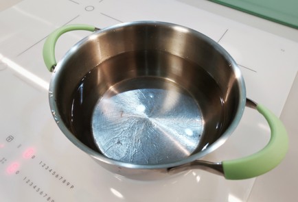 Фото шага рецепта Оригинальные спагетти с беконом 140448 шаг 2