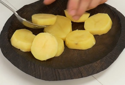 Фото шага рецепта Осьминог погалисийски 136840 шаг 7  