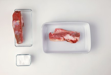 Фото шага рецепта Оссобуко с красным вином 57940 шаг 1  