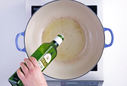 Фото шага рецепта Оссобуко с красным вином 57940 шаг 2  