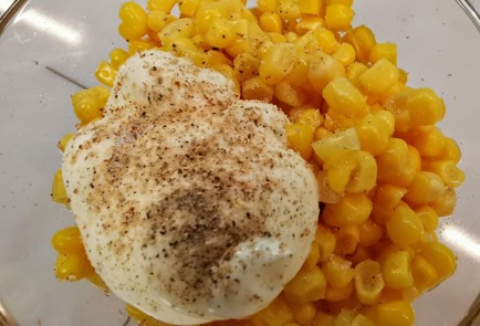 Фото шага рецепта Острая консервированная кукуруза с майонезом 152400 шаг 3  