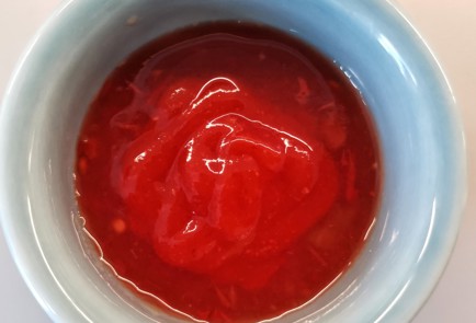 Фото шага рецепта Острые чипсы из козьего сыра 173360 шаг 4  