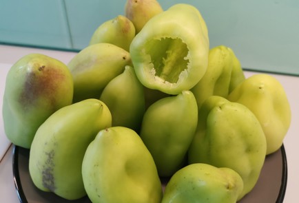 Фото шага рецепта Острые фаршированные перцы 190522 шаг 2  