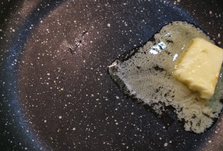 Фото шага рецепта Острые говяжьи котлеты со шпинатом 152008 шаг 5  