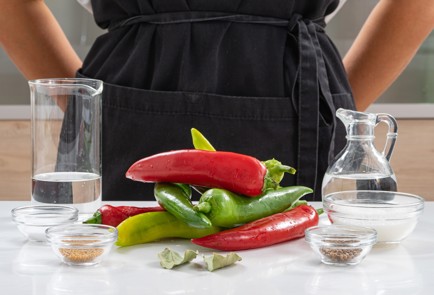 Фото шага рецепта Острый перец на зиму 174647 шаг 1  