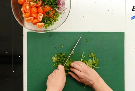 Фото шага рецепта Острый салат с кукурузой и айсбергом 92268 шаг 3  