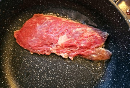 Фото шага рецепта Отбивная 190322 шаг 4  