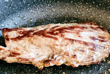 Фото шага рецепта Отбивная 190322 шаг 6  