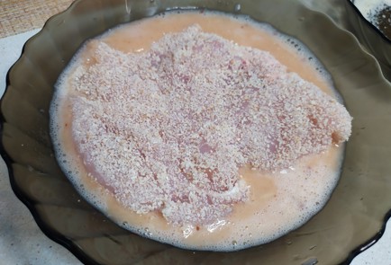 Фото шага рецепта Отбивные из куриного филе 190491 шаг 8  