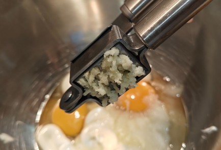 Фото шага рецепта Отбивные из свинины в соевом соусе 190950 шаг 7