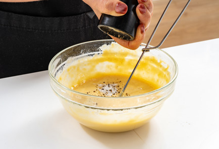 Фото шага рецепта Отбивные из свинины 190346 шаг 6  