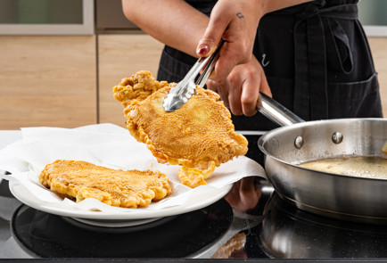 Фото шага рецепта Отбивные из свинины 190346 шаг 9  