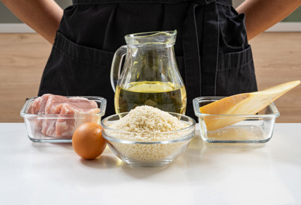 Фото шага рецепта Отбивные с сыром 190345 шаг 1  