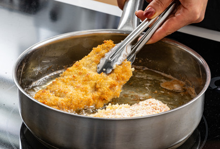 Фото шага рецепта Отбивные с сыром 190345 шаг 8  