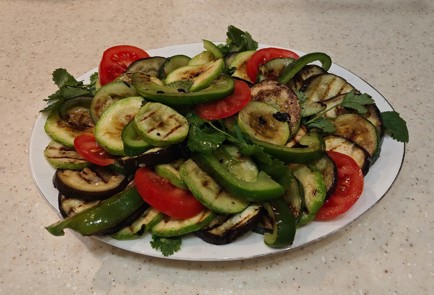 Фото шага рецепта Овощи гриль в чесночном масле 175916 шаг 11  