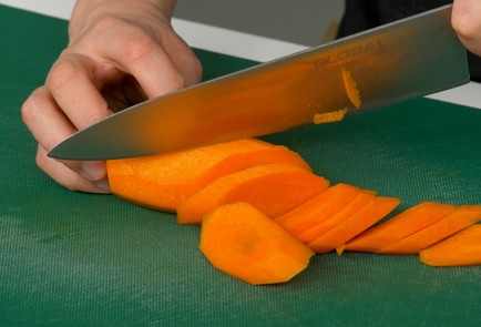 Фото шага рецепта Овощи в духовке 151620 шаг 4  