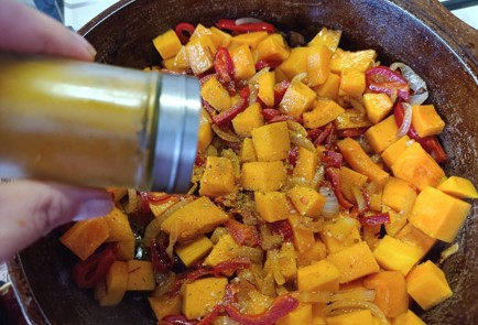 Фото шага рецепта Овощная запеканка с тыквой 190705 шаг 13  