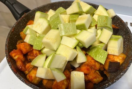 Фото шага рецепта Овощное рагу с баклажанами 189418 шаг 8  