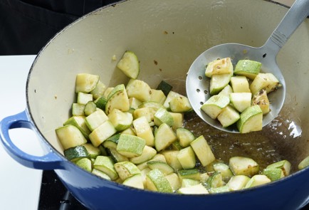 Фото шага рецепта Овощное рагу С грядки 152725 шаг 7  