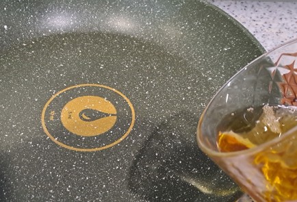 Фото шага рецепта Овощное рагу с молодым кабачком на сковороде 187026 шаг 3