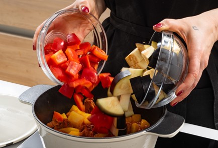 Фото шага рецепта Овощное рагу с соевым мясом 176034 шаг 8  