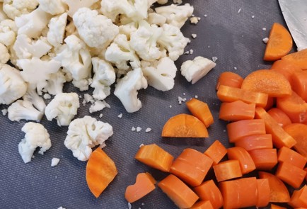 Фото шага рецепта Овощное рагу в пикантном соусе 174732 шаг 1  