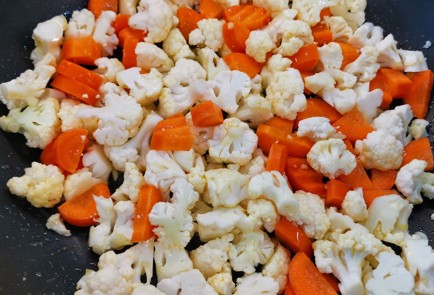 Фото шага рецепта Овощное рагу в пикантном соусе 174732 шаг 2  