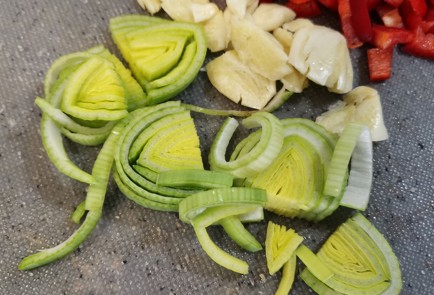 Фото шага рецепта Овощное соте с индейкой 173581 шаг 1  