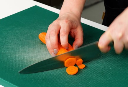 Фото шага рецепта Овощной бульон 151789 шаг 1  