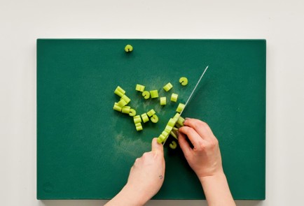 Фото шага рецепта Овощной бульон 151789 шаг 2  