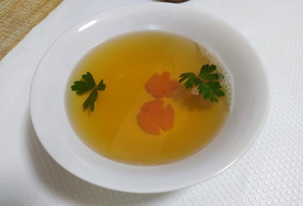 Фото шага рецепта Овощной бульон 190287 шаг 10  