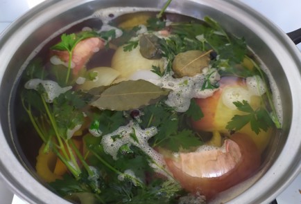 Фото шага рецепта Овощной бульон 190287 шаг 8  