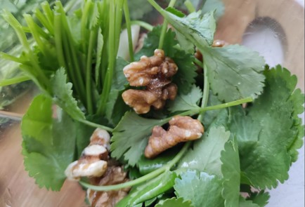 Фото шага рецепта Овощной салат погрузински 173389 шаг 7  