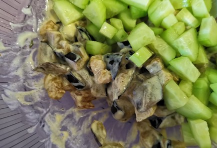 Фото шага рецепта Овощной салат с баклажанами 173711 шаг 8  