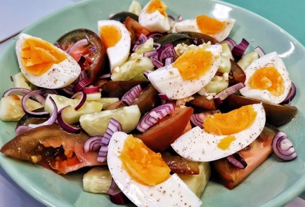 Фото шага рецепта Овощной салат с льняным маслом 140176 шаг 22  