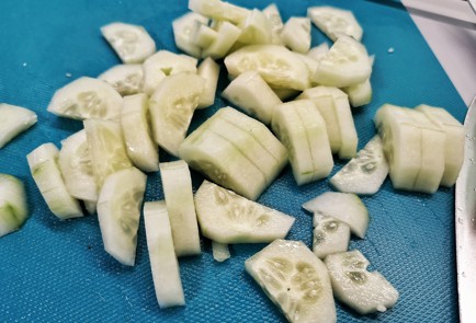 Фото шага рецепта Овощной салат с льняным маслом 140176 шаг 5  