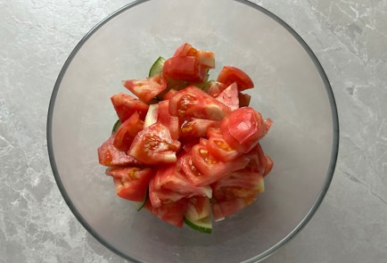 Фото шага рецепта Овощной салат с моцареллой 190048 шаг 3  